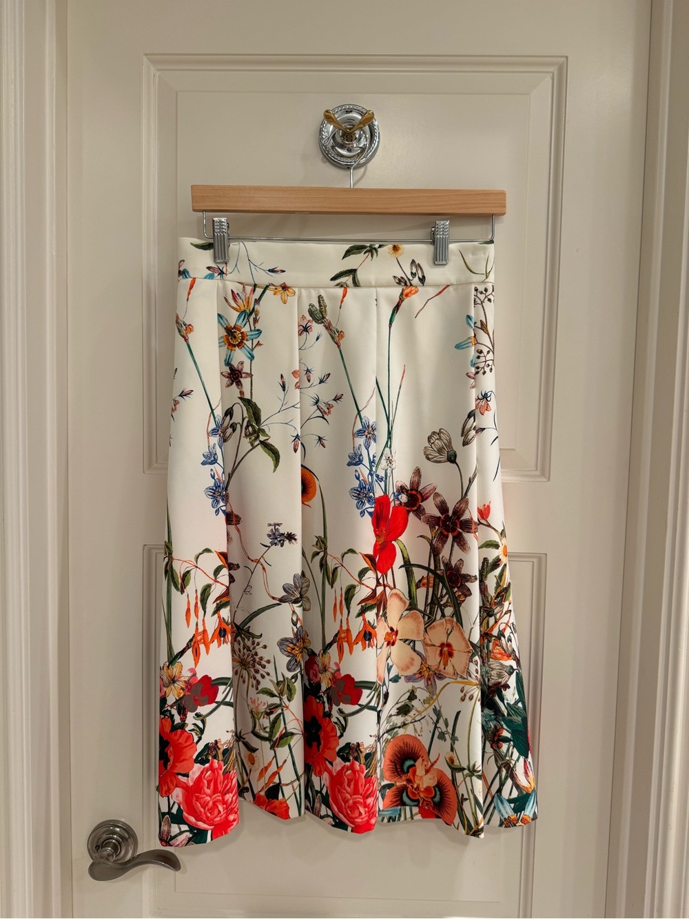 Zara Cream A-Line Midi Skirt with Multicolor Floral Print - Picture 1 of 2